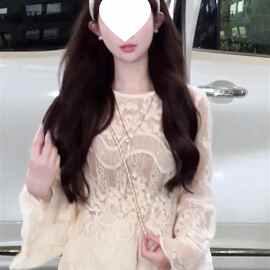 重工喇叭袖打底蕾丝衫女春秋新款感休闲宽松显瘦百搭小衫上衣