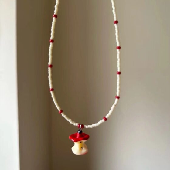 Last Apple ~ Creative Design Fun Apple Core Beaded Necklace Female Niche Design All-match Clavicle Chain