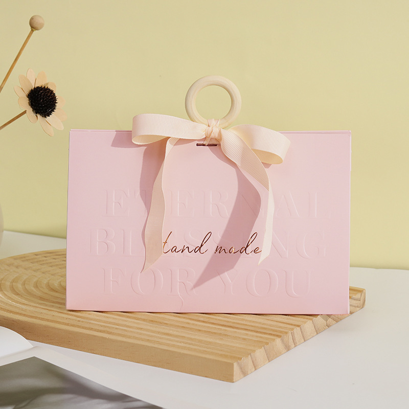 既製の結婚式のお土産ギフトボックス、軽くて豪華な木製リングポータブルウェディングキャンディボックス、クリエイティブなハンドバッグジュエリー包装ボックス|undefined