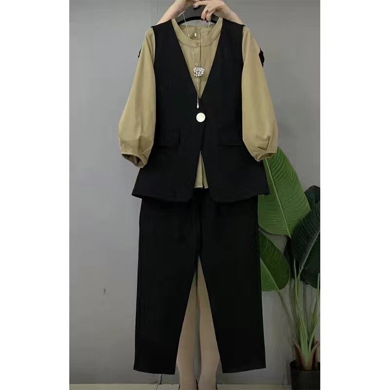 High-end plus size Giant Slim Look Fashion suit Women's chubby girl Lantern Sleeve Round Neck Shirt All-match Vest Pants Three-piece Set