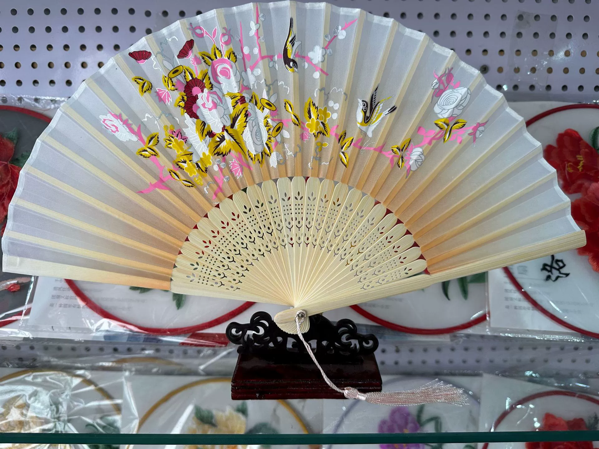 Folding Hand Fan Hanfu Style, Silk-screen Print, High-definition Patterns, Fine Workmanship
