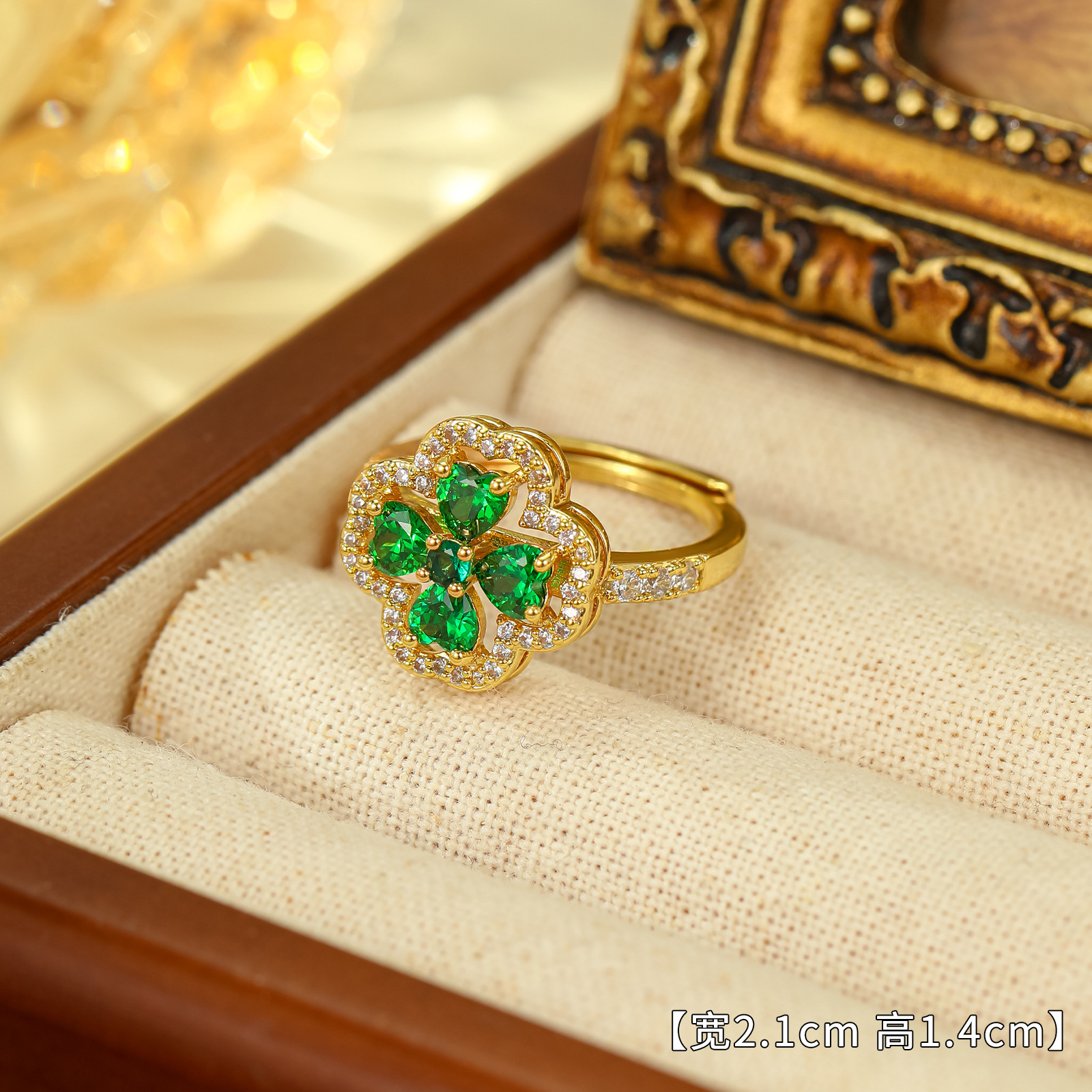 Explosiones transfronterizas lujosas de cuatro hojas color zircon conjunto de joyería de alta sensación única retro simple exquisita versátil