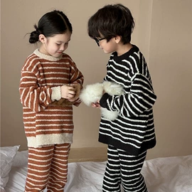 童裤;童T恤;儿童牛仔裤