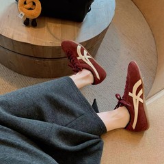 葡萄妈同款2025时髦撞色系带平底软底板鞋休闲阿甘德训鞋女秋冬
