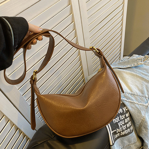 Women's  New Korean Version Fashion Casual Single Shoulder Crossbody Bag for Small Luxury Design, Unisex Bag with a Unique Style