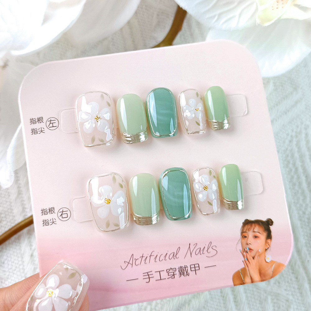 Manicura de Año Nuevo, 10 piezas de diamantes de perlas hechos a mano, arte de uñas portátil, parche de uñas Xiaohongshu, venta al por mayor
