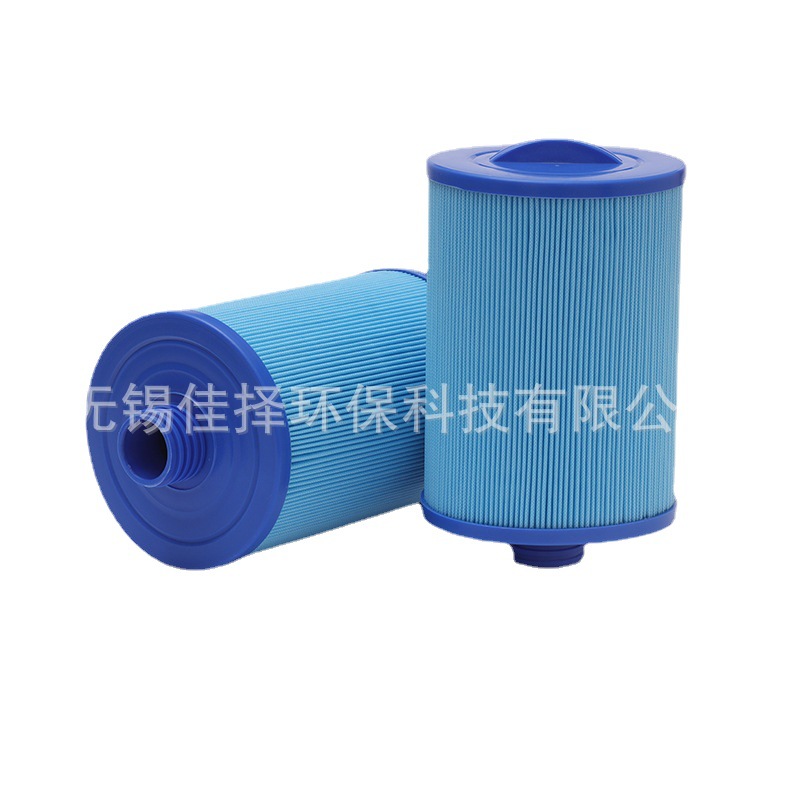 La piscina azul de los niños de la bañera del BALNEARIO substituye el elemento filtrante de la piscina PWW50L6CH940PAS50SVFC0311