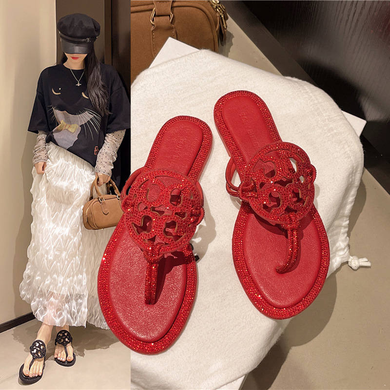 Comercio exterior TB casa 2026 diamante flip flops para mujeres de tamaño grande con un fondo plano doble T zapatillas frías fábrica al por mayor sandalias image 10