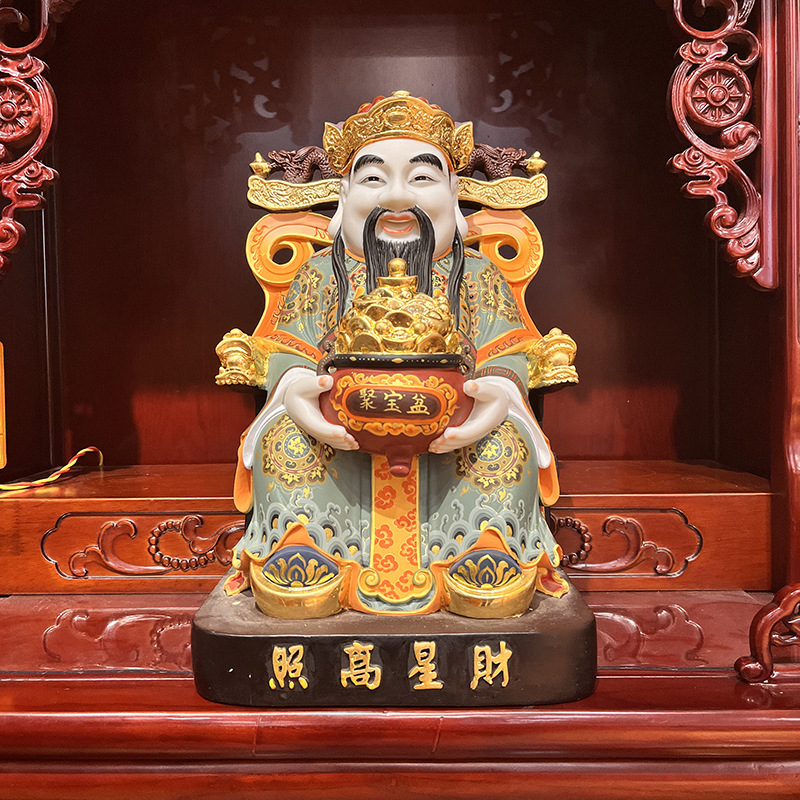 Han Baiyu Cai God's grandfather Buddha statue is dedicated to…