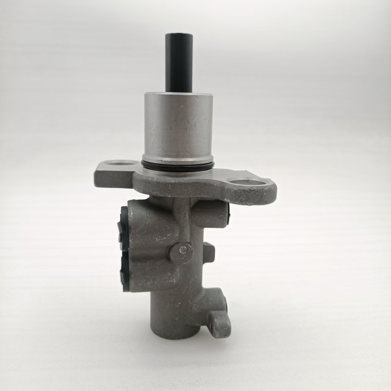 4D0611021A Is Suitable for Audi A4A6A7A8 Volkswagen Passat B5 Lingyu Brake Master Cylinder Brake Master Cylinder