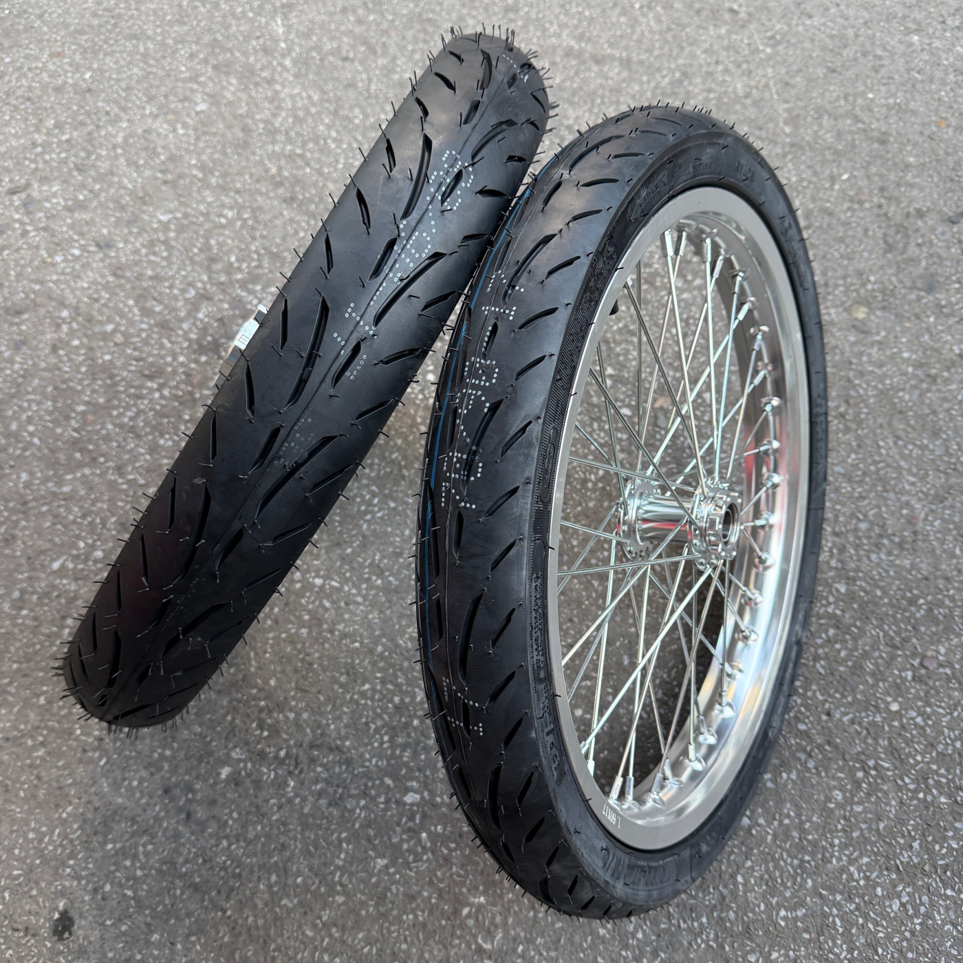 Suitable for Surron Light Bee X modified front 1.60-17 and rear 2.15-17 slick tire wheel set assembly 17inch wheel hub
