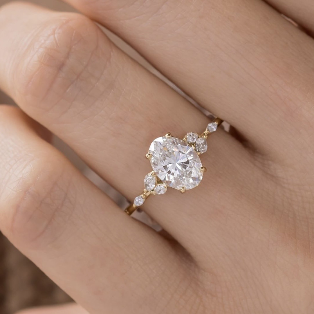 Fashionable brand gemstone ring