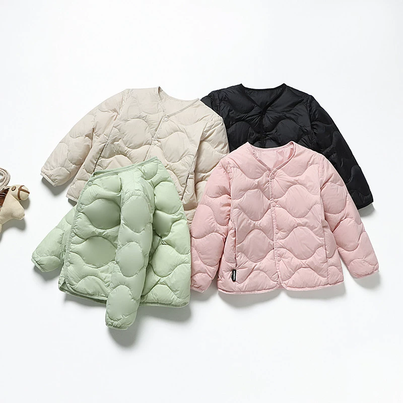 Утепленная легкая детская куртка из нового национального стандарта 90/10 с наполнителем из белого утиного пуха для ношения под одеждой, подходит для детей маленького, среднего и большого размера.