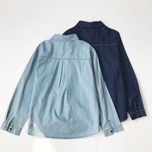 货号25A1302早春新款日系简约小标休闲宽松情侣牛仔薄衬衣