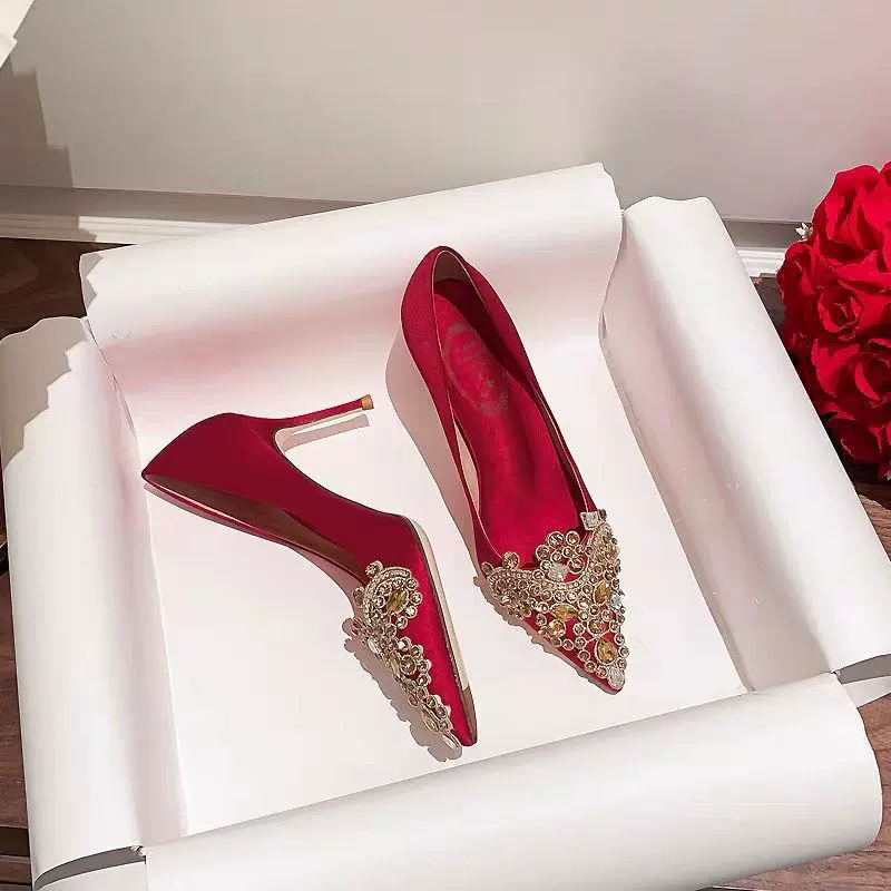 {Новые свадебные туфли цветы} 2023 новые туфли на каблуках