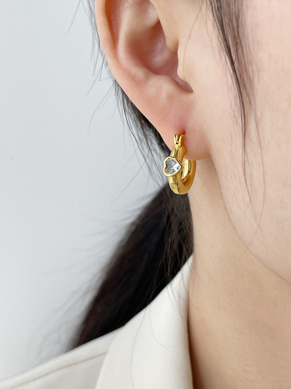 Boucles D'oreilles Zircon Plaqué Cuivre En Forme De Coeur À La Mode display picture 1