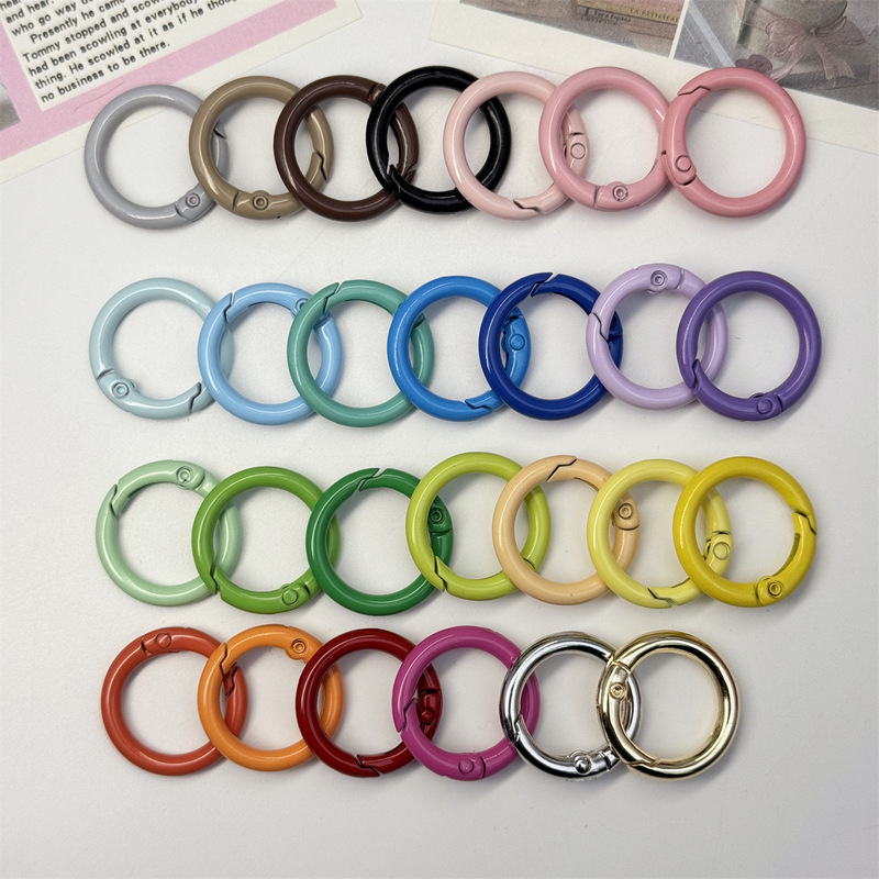 Painted Spring Ring Hanging Spray-Painted Round Spring Clasp Open Ring Keychain Phone Strap DIY Decoration Travel Souvenir Painted Spring Ring Hanging Spray-Painted Round Spring Clasp Open Ring Keychain Phone Strap DIY Decoration Travel Souvenir
