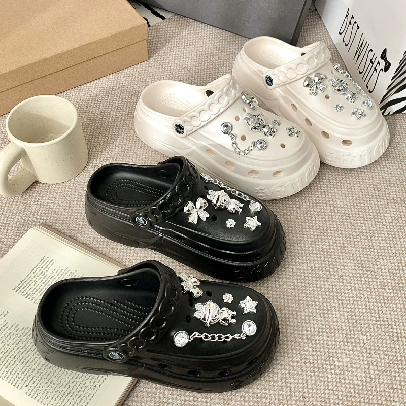 Мультяшные милые пещерные туфли женские 2025 новый летний бант цепи толстого дна, противоскользящие дикие двойные холодные тапочки