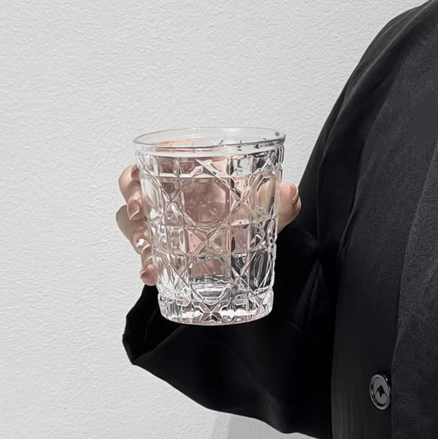 보석 컵 투명