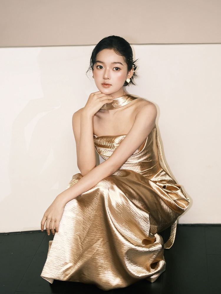 Champagne Gold Strapless Morning Robe Glossy Niche Wedding Engagement Toasting Dress New 2026_ecoleips.com