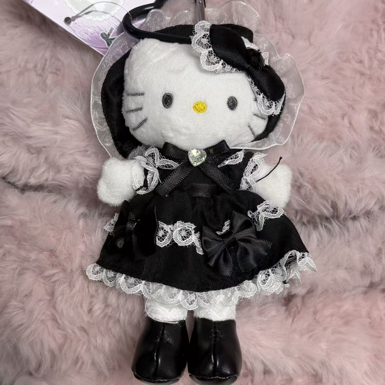 黒麦わら帽子キティ帽子ベビーペンダントラブバックル人形人形かわいいヘップバーンスタイルペンダントキーホルダー