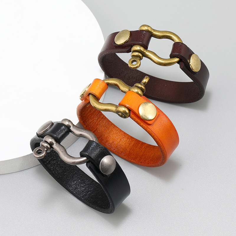 1 Piece Fashion Geometric Alloy Cowhide Menu0027S Bracelets
