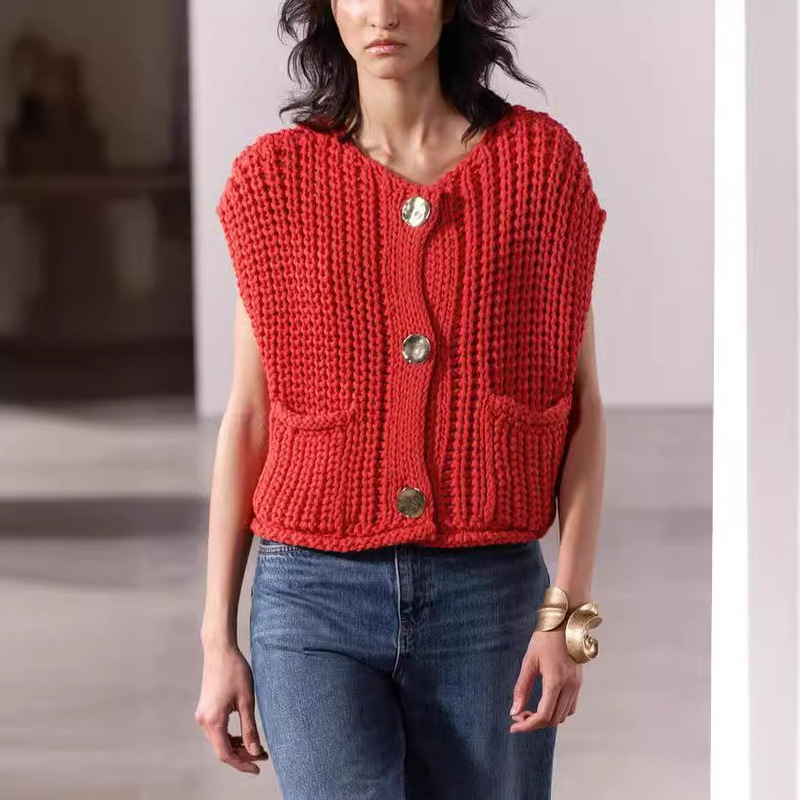 Amazon Women's Sweater Top European and American Thick Needle V-Neck Sleeveless Vest Fashion Elegant Short Casual Sweater Amazon Women's Sweater Top European and American Thick Needle V-Neck Sleeveless Vest Fashion Elegant Short Casual Sweater