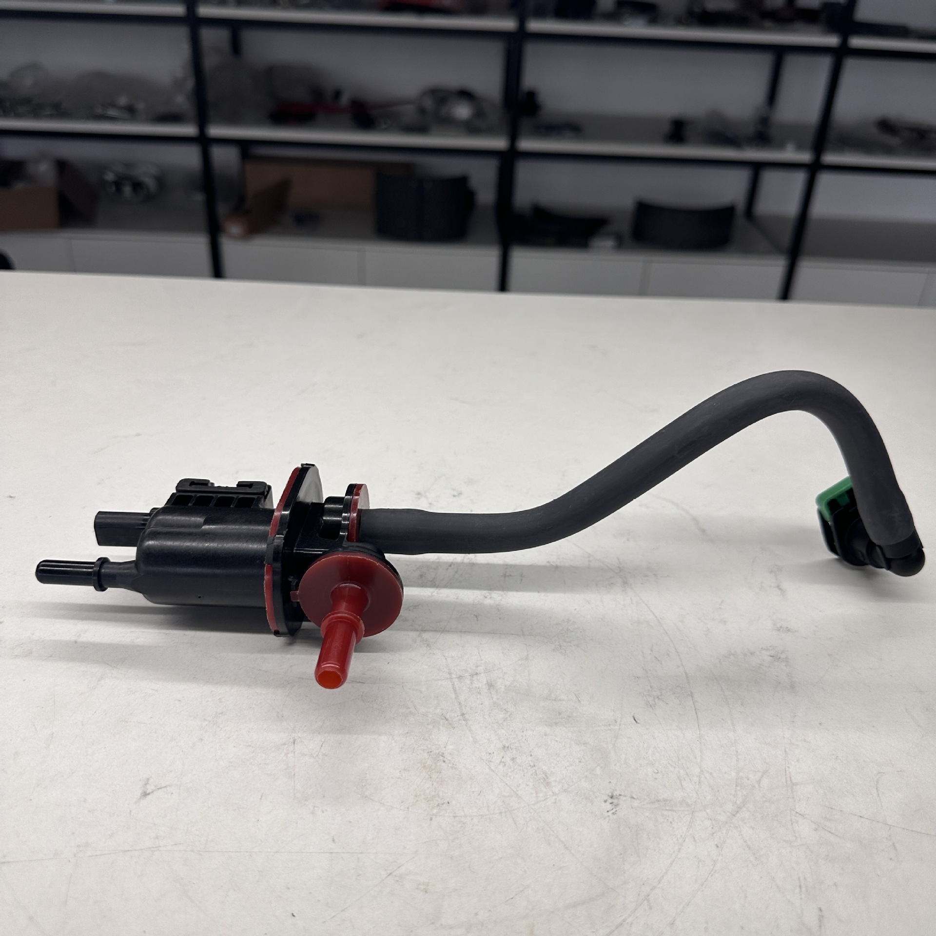 Suitable for Ford Carbon Canister Solenoid Valve 2018-2025 Short Model Jl3Z-9B325-C