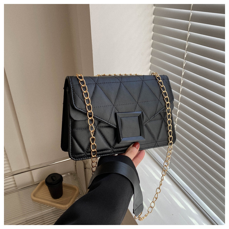 Women's Small Pu Leather Solid Color Streetwear Square Zipper Crossbody Bag display picture 25