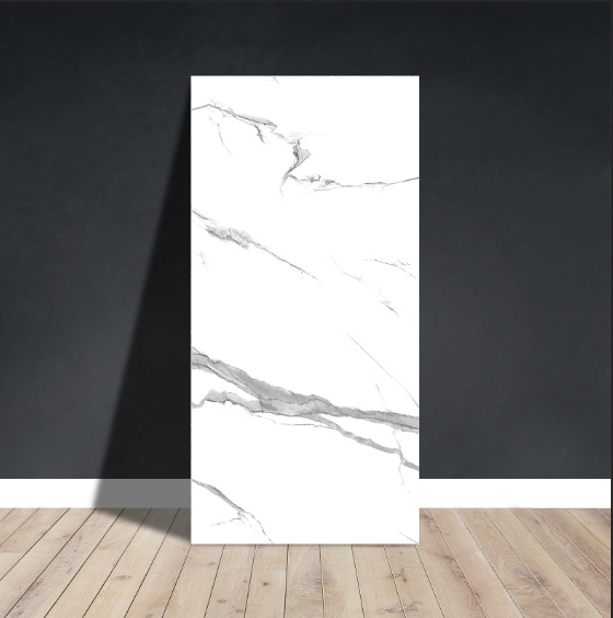 Fábrica de suministro directo de imitación de mármol azulejos de pared autoadhesivo a prueba de agua a prueba de humedad pegatinas de pared suministro transfronterizo placa de plástico de aluminio