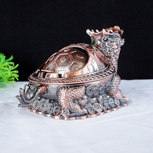 Golden toad, jade, rabbit, dragon, turtle, tiger ashtray model metal craft home furnishings living room tea room gift souvenir