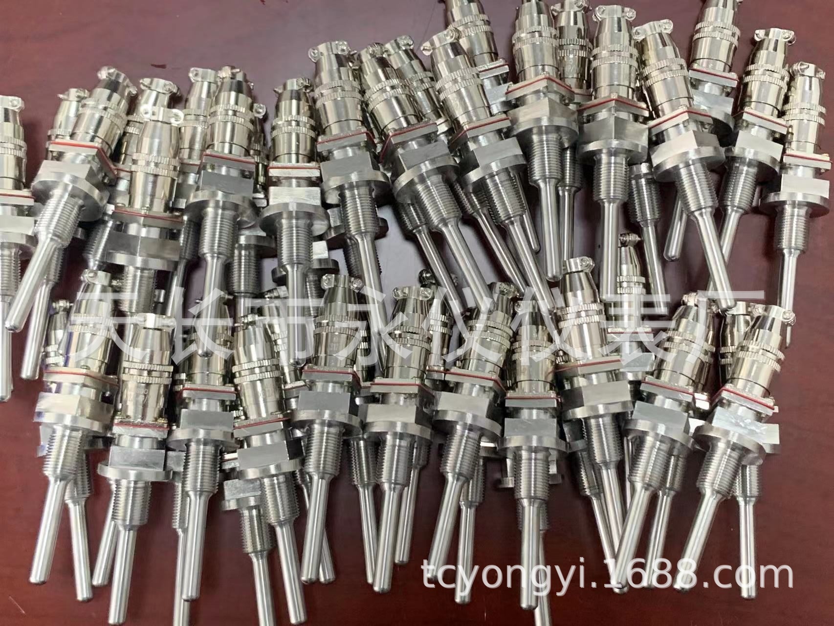 WZP-270航空插座式热电阻分度号PT100温度传感器M16*1.5