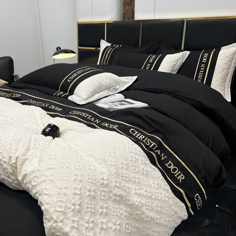 2025 New Sanding Bedding Four-piece Set Light Luxury Quilt Cover Bed Sheet Three-piece Set Four Seasons Universal for Boys 4