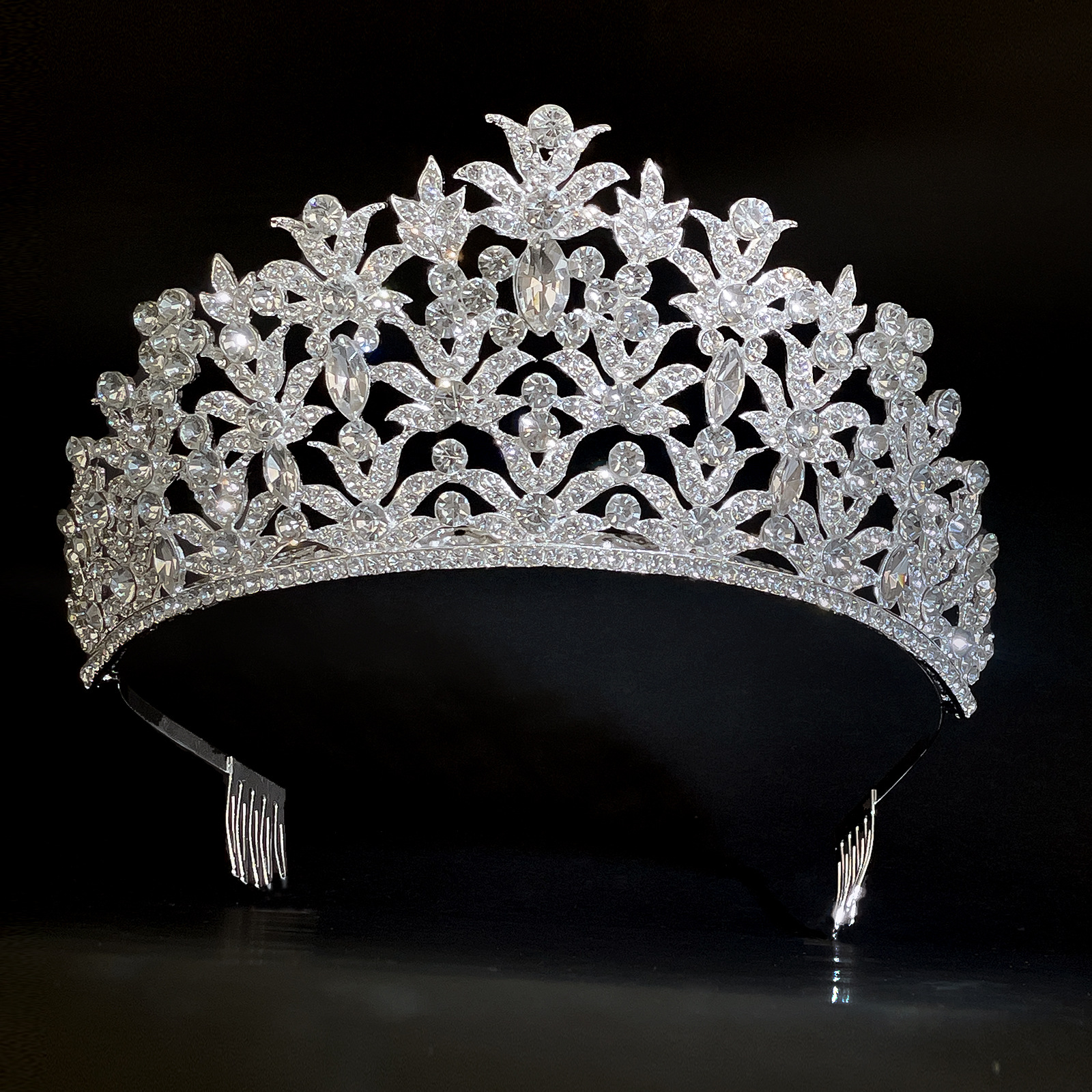 Spot nupcial corona tocado joyería de boda japonesa y coreana fiesta de cumpleaños accesorios de corona vestido de banquete accesorios para el cabello al por mayor