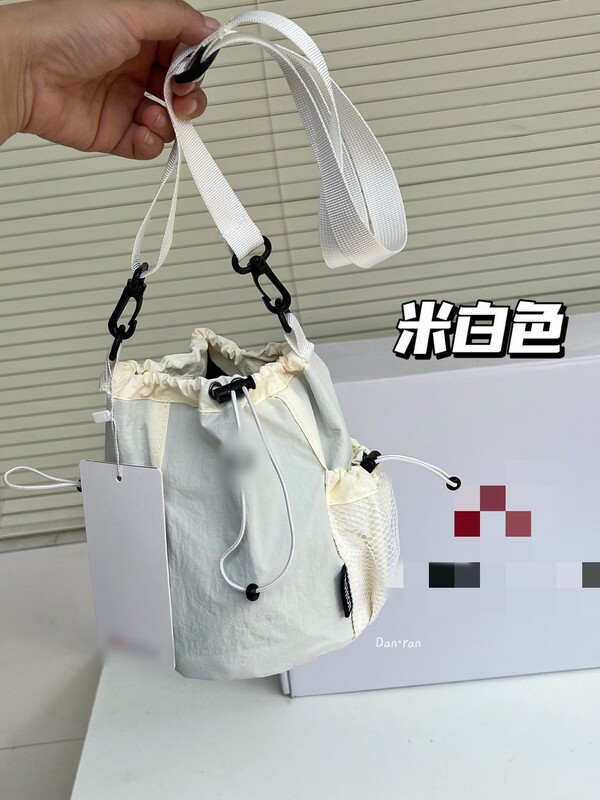 Lu の速乾性防水ミニバケットクロスボディバッグ日本インスタイルニッチデザイン巾着アウトドアナイロンバッグ|undefined
