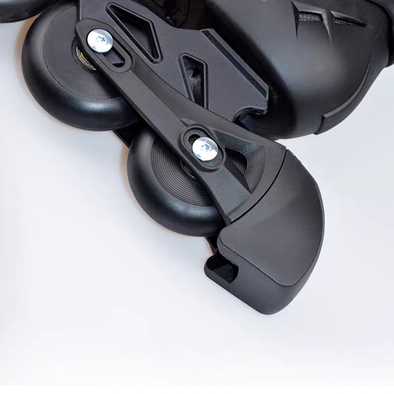 Adult roller skate brake, straight black, beginner roller skate, right foot brake, includes screws and accessories.