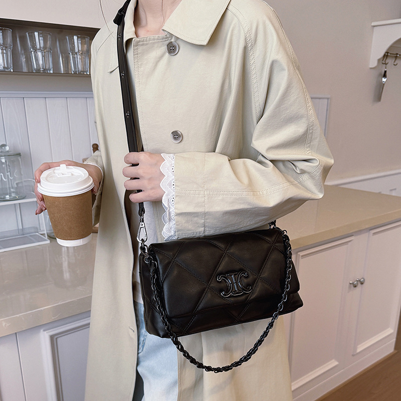 Quilted Soft Leather Bag for Women 2025 New Large Capacity Chain Versatile Crossbody Bag Fashionable Shoulder Bag Trendy Fashion
