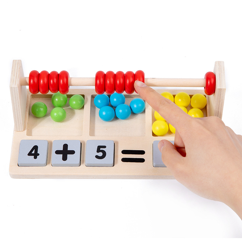 Cálculo de cuentas de madera Estante aritmético tres en uno entrenamiento aritmético para niños con manos en Movimiento del cerebro juguetes educativos de educación temprana al por mayor