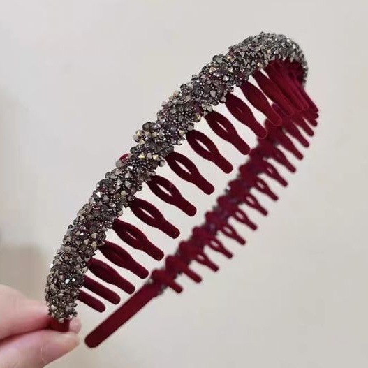 # 54 red diamond wavy hairband