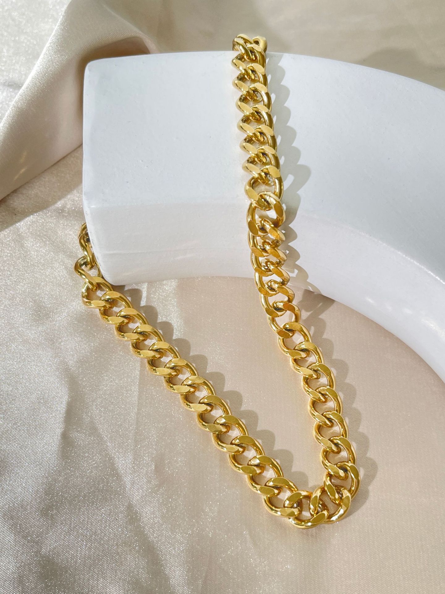 Women's Gender PVD Coated Real Gold Plated Geometric 304 Stainless Steel Pearl Exaggerated Waterproof Non Tarnish Choker