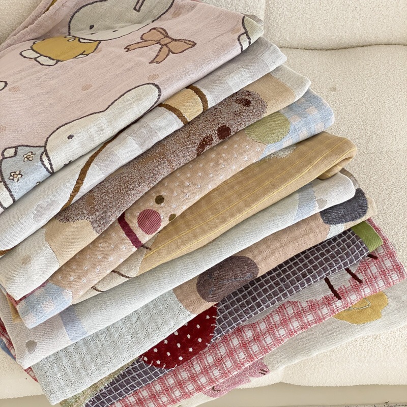 Korean-Style New Soft and Cute Gauze Bath Towel, Cute Cartoon Design, Soft, Absorbent, Non-Shedding, Four-Layer Cotton Gauze Bath Towel++