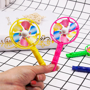 Creative mouth blowing windmill whistle nostalgic cheer toy whistle windmill stall toy small gift wholesale