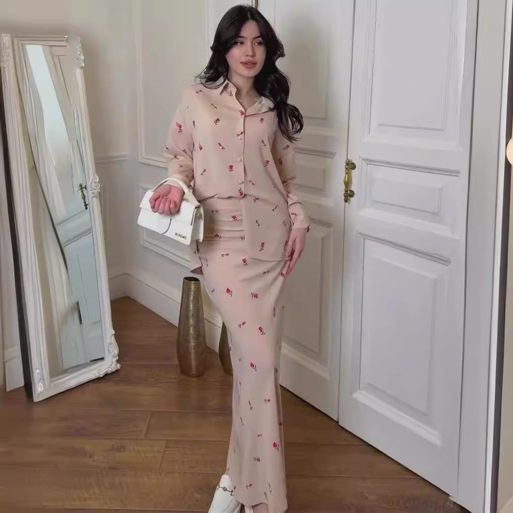 Abbigliamento da donna, estivo, due pezzi, traspirante, casual, con risvolto, vestito con stampa floreale_voghion.com