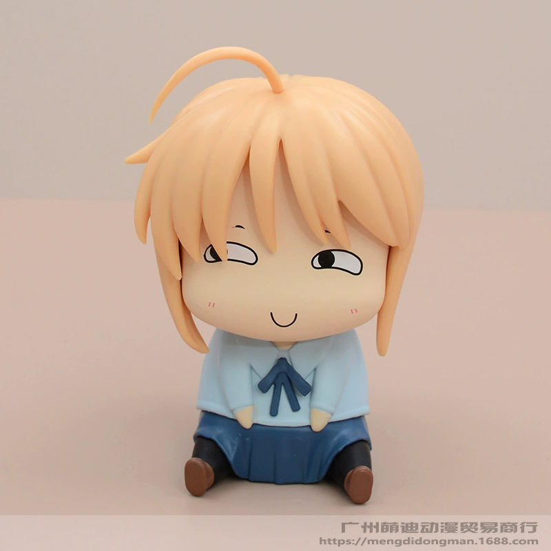 Q-версия Fate/stay night в сидячей позе Artoria Saber с забавным/глупым лицом, фигурка-украшение