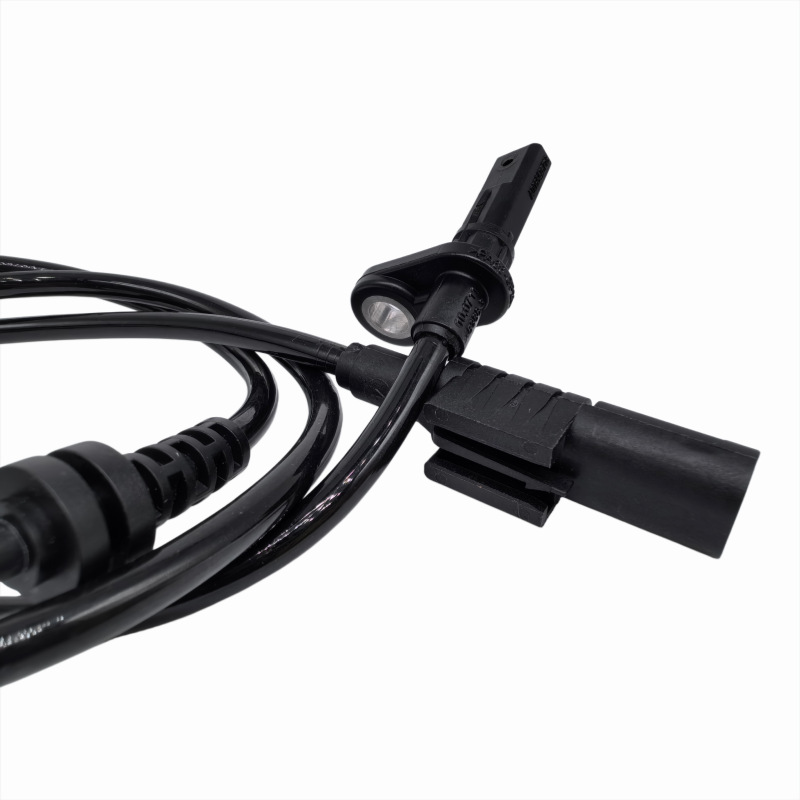 2465402510 Is Suitable for Mercedes-Benz A/B/Cla/Gla Class W176 W246 Abs Sensor Wheel Speed Sensor