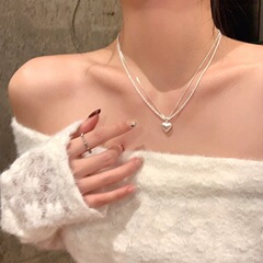 女性用二層ブラッシュラブペンダントネックレス2025新しいニッチデザインハイエンドパーソナライズされた多用途鎖骨チェーン