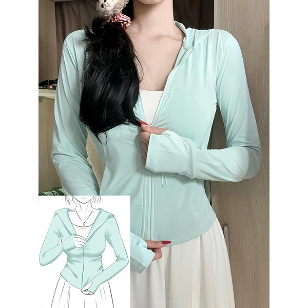 Mint fitted silk cloth with hood