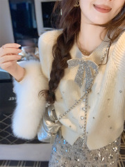 鱼兔子的兔子甜美镶钻针织上衣女春秋新款洋气毛衣开衫内搭打底衫