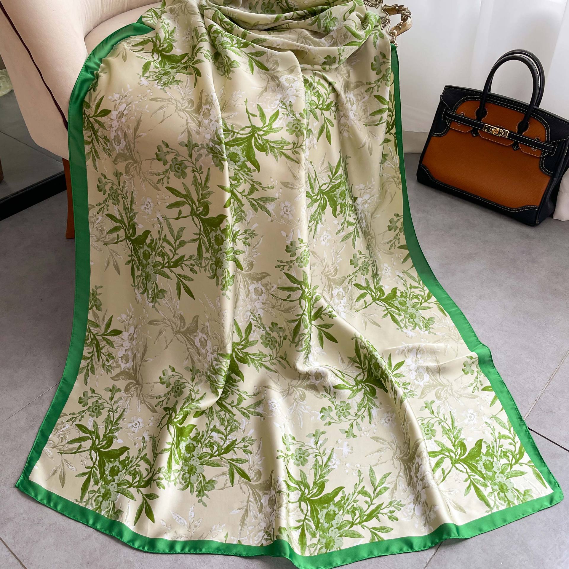 Vår och sommar Korean Edition Simulated Silk Satin Face Tunn Luftkonditionerad sjal, Beach Seaside Sunscreen Scarf,_voghion.com