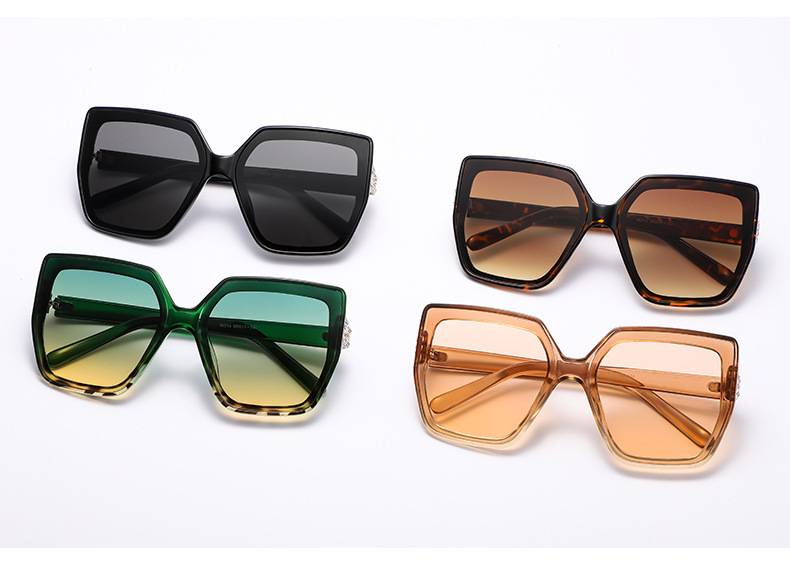 Elegant Retro Fashion Women's Sunglasses display picture 5